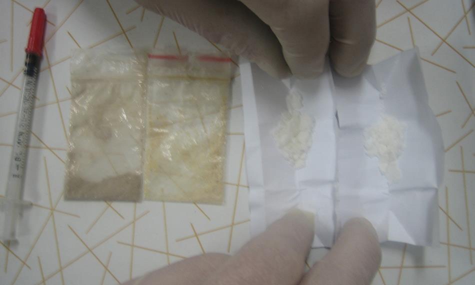 2013-4-12-1524kristalická látka 10.jpg